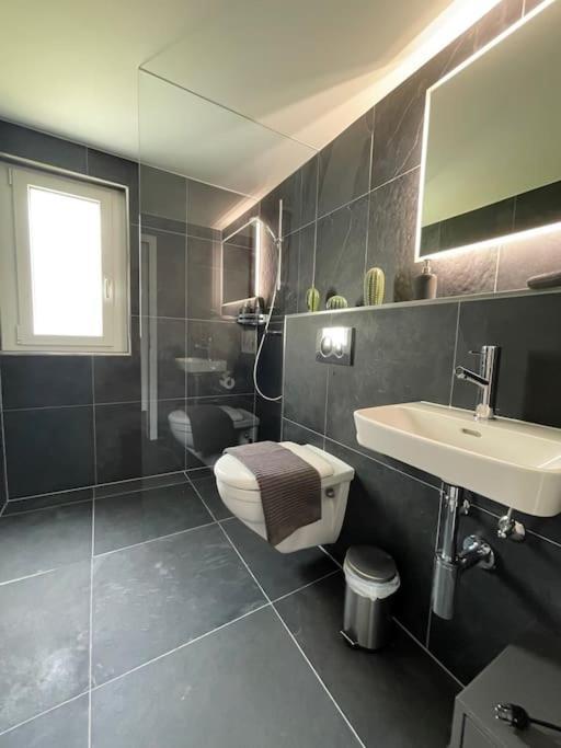 Wohnung Mit Fantastischer Aussicht Trin Esterno foto
