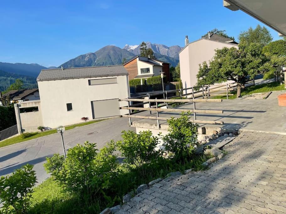 Wohnung Mit Fantastischer Aussicht Trin Esterno foto